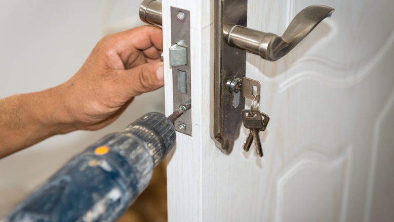 Locksmith in Encino